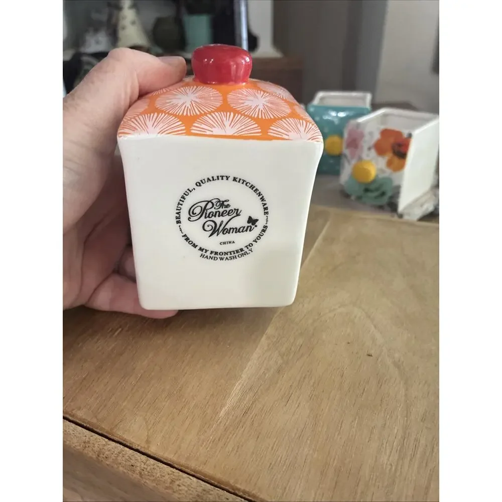 PIONEER adorable orange